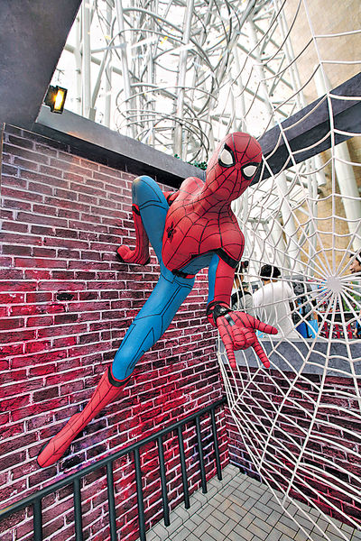 蜘蛛俠登陸朗豪坊 1:1雕塑超像真