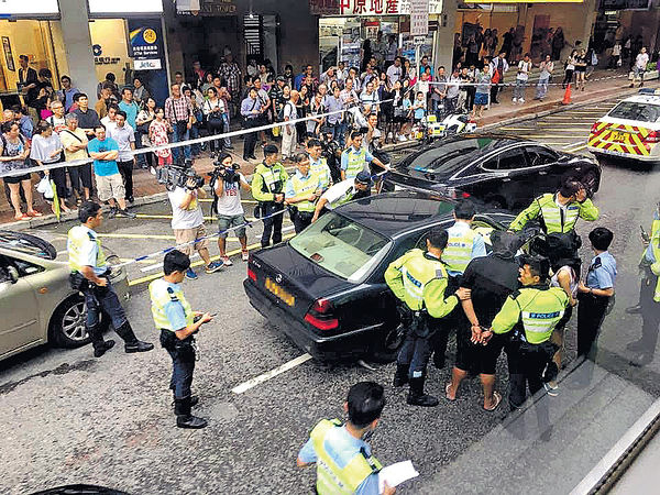 平治拒捕狂飈 遇塞車被截