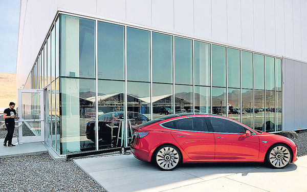 Tesla Model 3出廠 料售$38萬