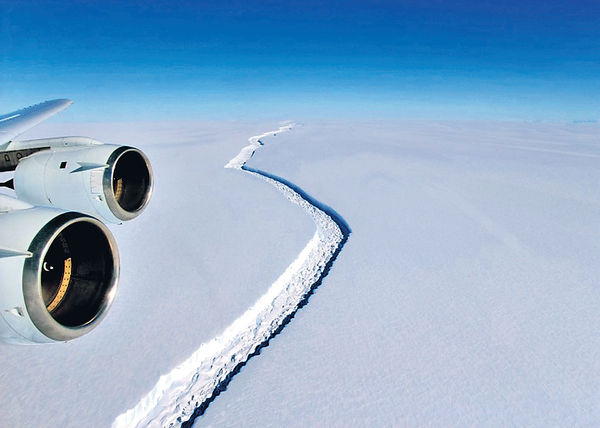 南極冰架斷裂 面積如5個香港