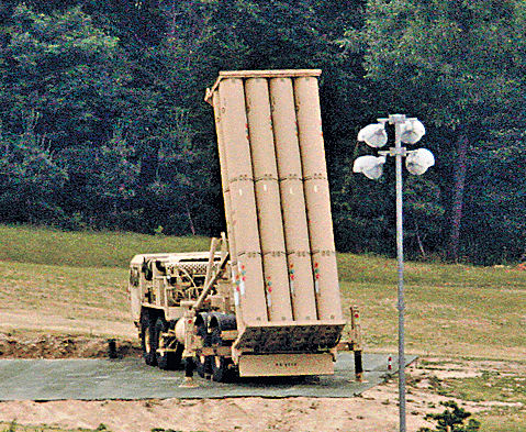 美媒︰解放軍試射20枚導彈 劍指薩德