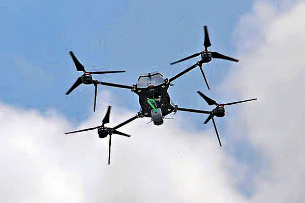 航拍機闖曼谷機場 險撞起飛客機