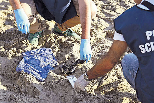 波蘭情侶遊意 沙灘遭姦劫