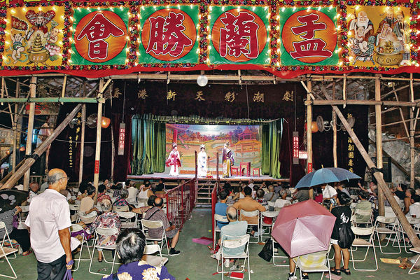 搭棚成本升 演出費昂貴 神功戲場數廿年減半