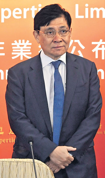 新地全年基礎盈利升7％