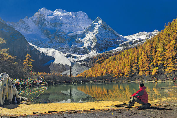 $3,700 成都玩到稻城 丹巴遊藏寨美人谷