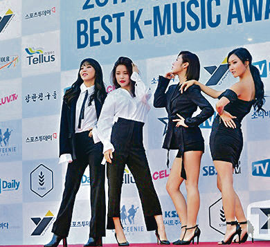 MAMAMOO 擺甫士搶鏡
