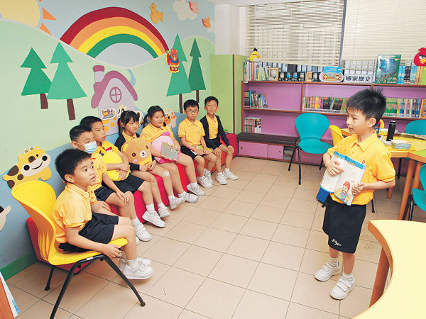 小學生做老師 感染閱讀好習慣