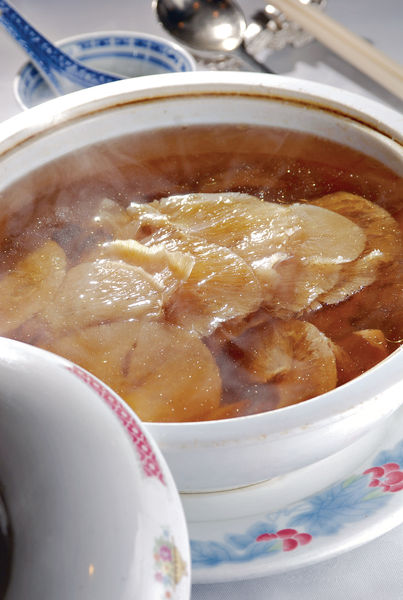 經港轉運澳門魚翅 急升62％