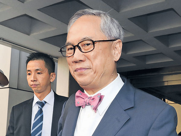 控方：曾蔭權秘收利益 以權謀私