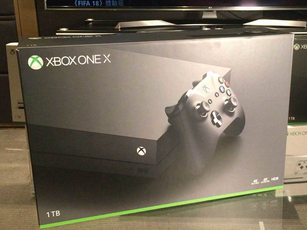 人気デザイナー Xbox One X 1TB 4K対応 動作確認済 良品 家庭用ゲーム