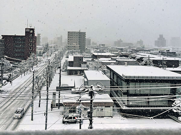暴風雪襲北海道 積雪達40厘米