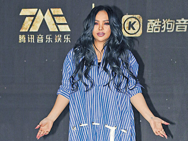 張惠妹自爆錄新歌淚崩