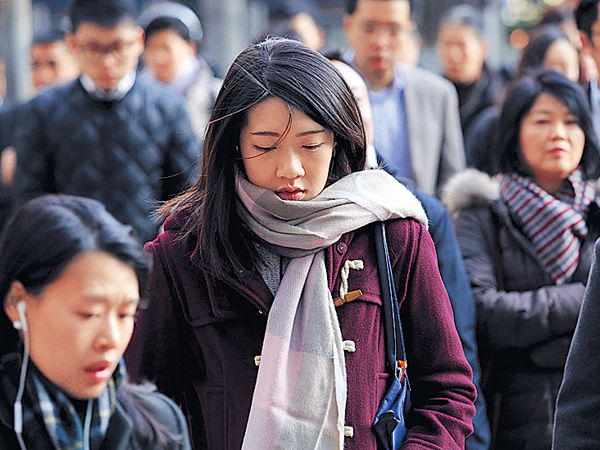 最高21℃ 市民暖笠笠過聖誕