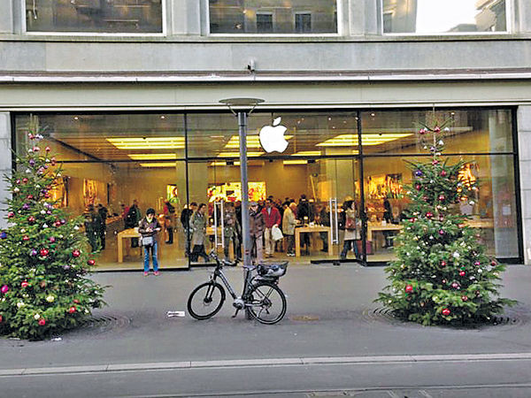 iPhone電池冒煙傷維修員 瑞士蘋果店疏散50人