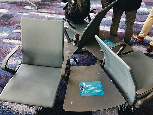 機場增配套 單人座備充電位