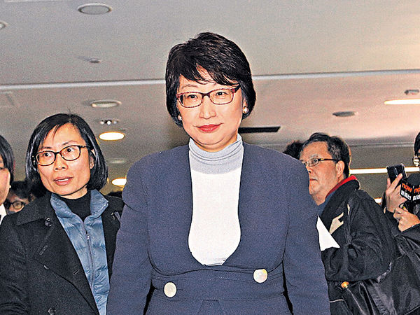 赴立會接受質詢 鄭若驊再就僭建道歉