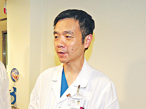 手術中途離開3小時 吳國際不獲港大續約