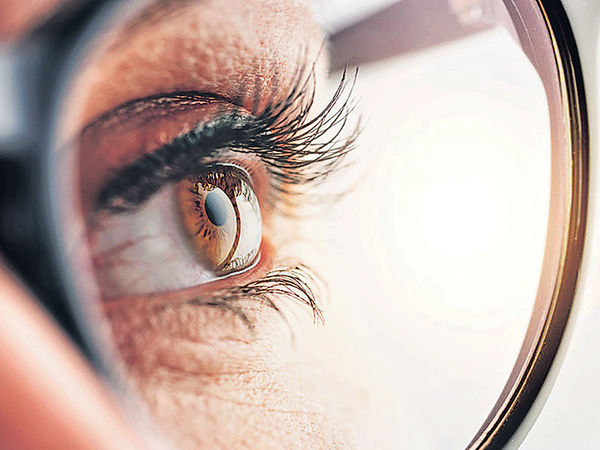 修復角膜矯視 「納米眼藥水」取代眼鏡