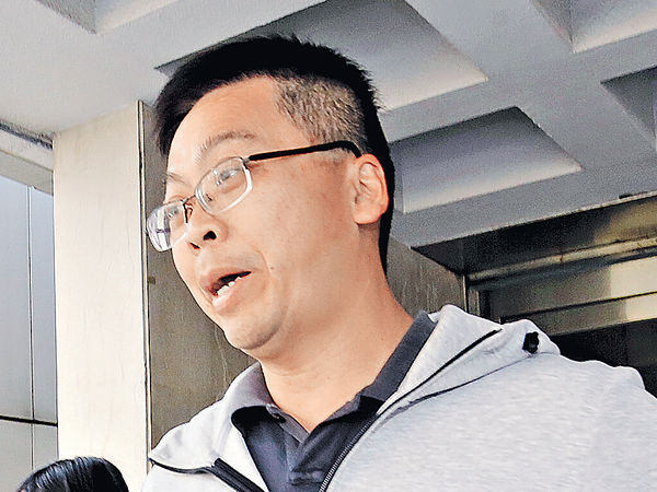 旺暴案 警指揮官供稱右膊被兩磚擊中