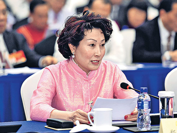 白手興家女富豪榜 鄭翔玲膺最高排名港人