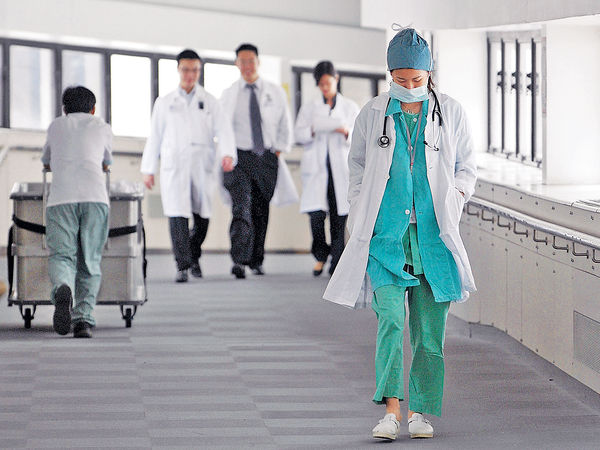 醫護短缺 陳肇始：會要求再增醫科學額