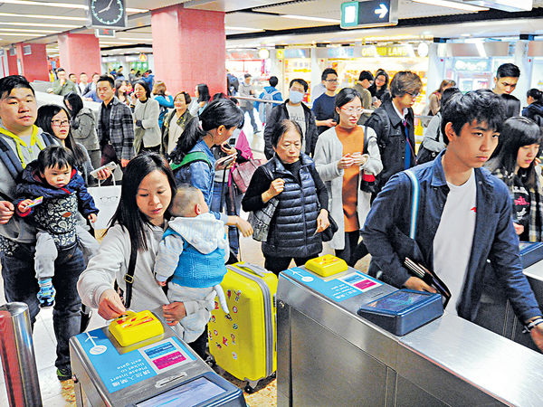 港鐵料加價逾3%