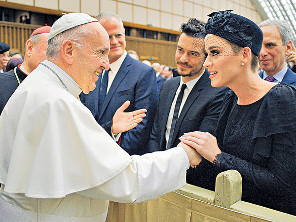 Katy Perry奧蘭度拍拖見教宗