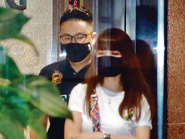 蕭源夫婦涉手機傳DSE試題 押後再訊