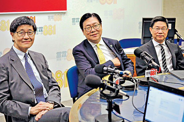港鐵再解畫 工人為求方便剪短鋼筋