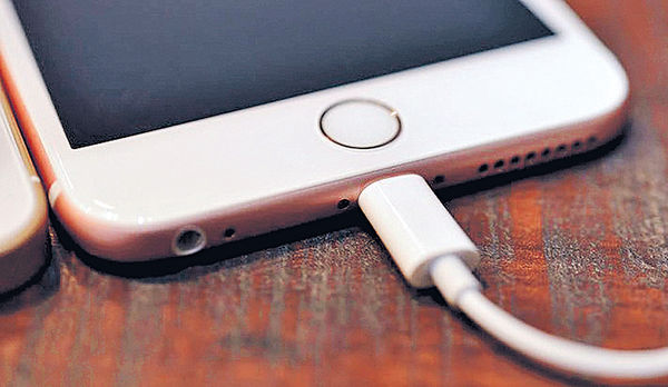 蘋果限制USB傳輸 阻警破解iPhone