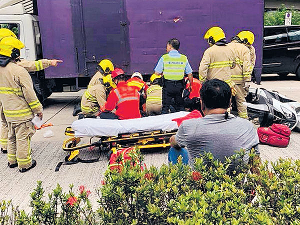 九龍灣奪命車禍 撞斃好老師