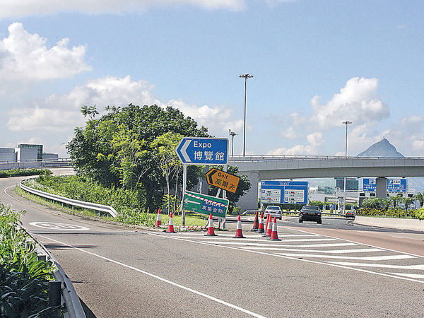 北大嶼山公路入機場方向 車速降至80公里