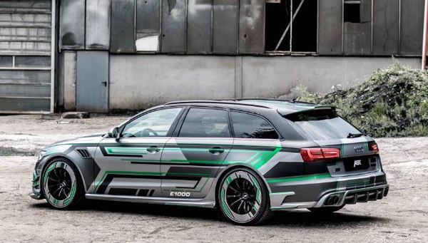 rs6-e 车身拉花相当科幻.