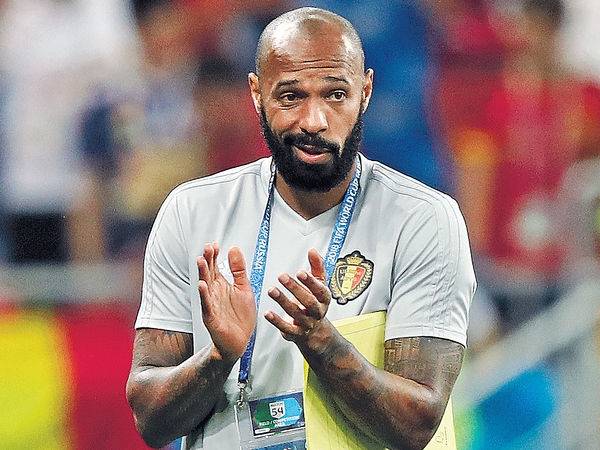 亨利倒轉槍頭 基奧特斥超錯