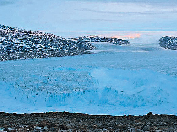 目擊冰山斷裂 助研究海平面上升