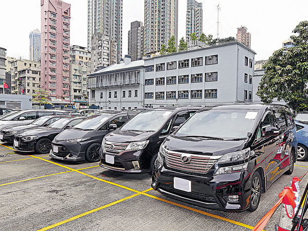 Uber 28司機非法載客罪成