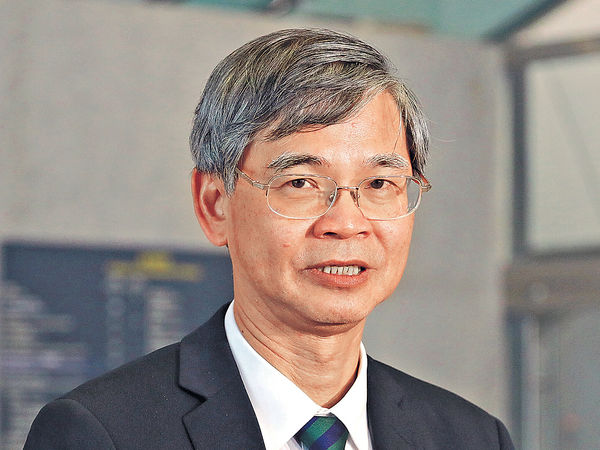 羅致光︰安老業人手如未紓緩 或研輸入外勞
