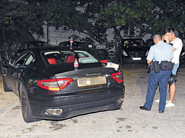 辣跑泊留匙停車場 尾箱名錶不翼而飛