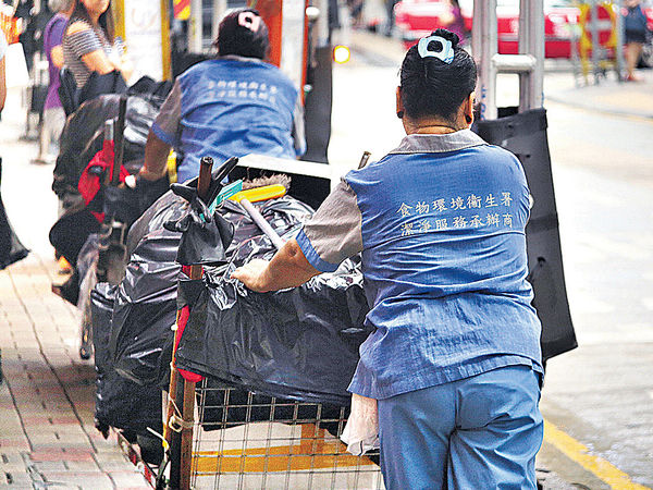 戶外工作高危 組織倡中暑納工傷