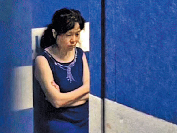 長生生物15人被刑拘 「疫苗女王」看守所照片曝光