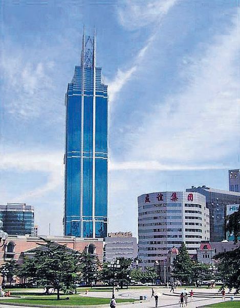 60層商廈收快遞員電梯費 唔畀錢要行樓梯