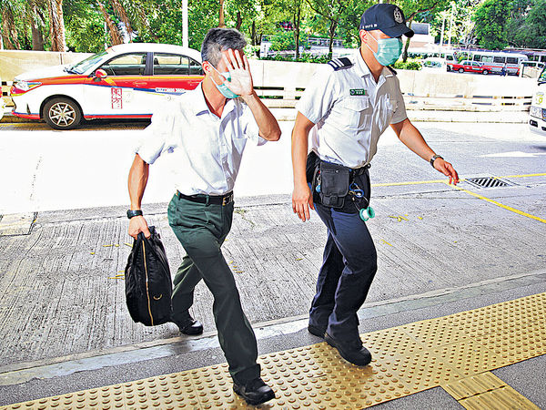 貨Van路試肥佬 躁男打傷考牌官