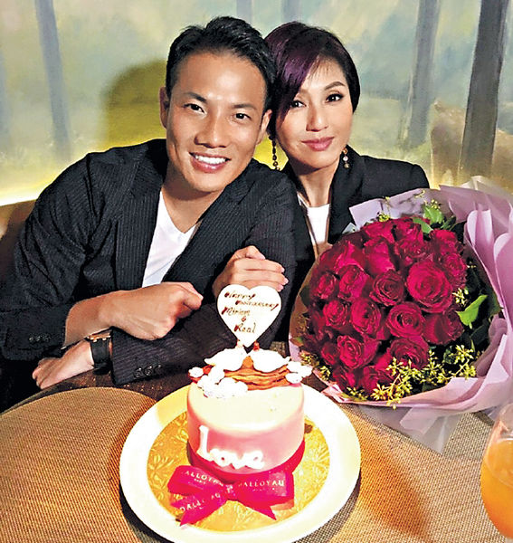 結婚9周年 丁子高送紅玫瑰冧千嬅