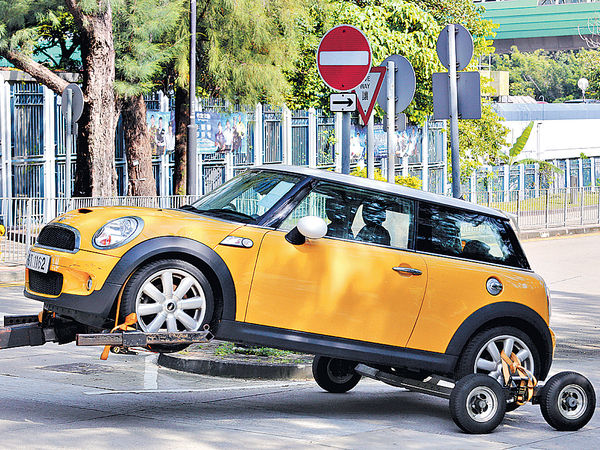 許金山案 陪審團視察涉案車輛