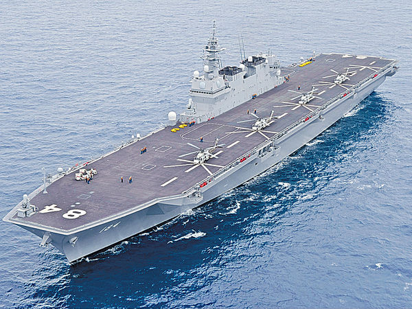 日新準航母闖南海 解放軍艦艇駛近監視