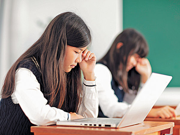 開學壓力大 逾半學生收埋拒傾訴