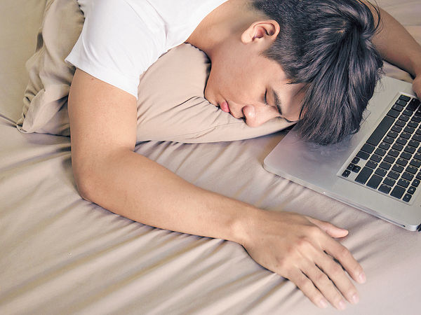 日睡少於6小時 青少年自殺率高3倍