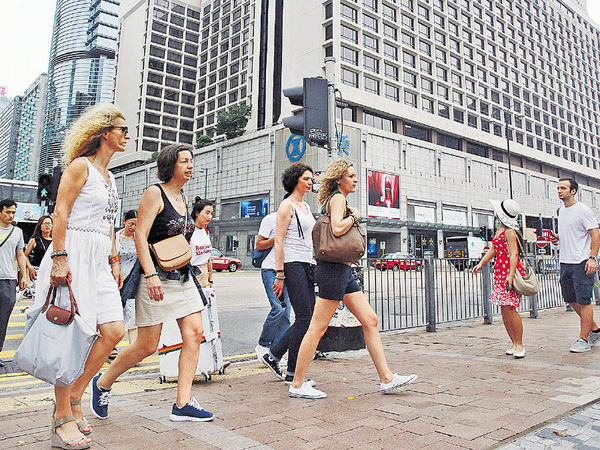 宜居度排名遜新加坡 港僑居者平均年薪$140萬冠亞太