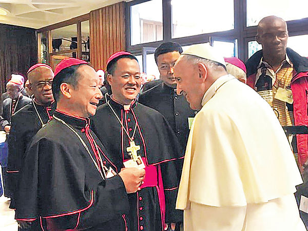 出席梵蒂岡世界主教會議 2中國主教邀教宗訪華